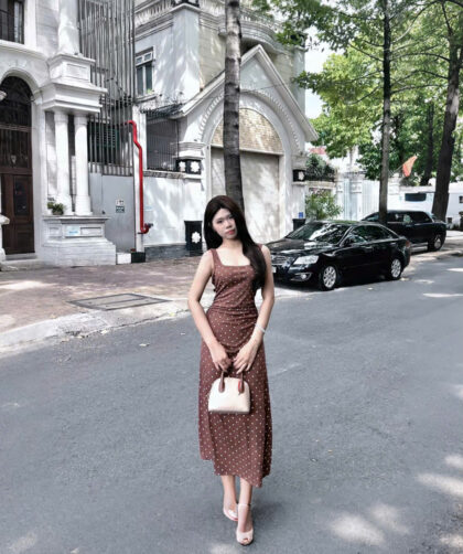 Đầm 2 Dây Chấm Bi Nâu – Thanh Lịch, Nữ Tính